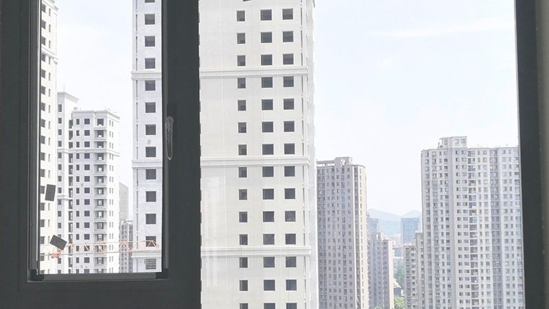 高层住宅防火窗，开启方式有何规范？**