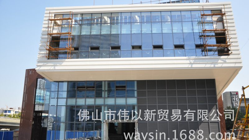 成都玻璃幕墙材质选型的关键要素揭秘