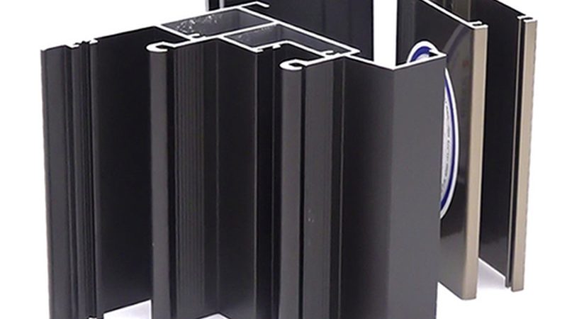 四川防火窗与防火玻璃隔断：关键区别与选择要点